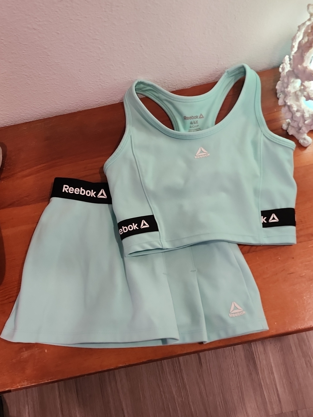 Kids Reebok Mint Green Crop Tank Athletic Skort. TOP S 6/6X BOTTOMS S 4/5